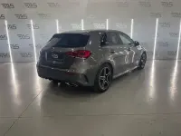 Usado Mercedes A200 150 CV (110 kW) 2019 Gris Berlina