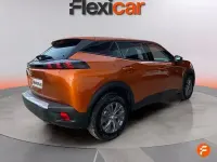 Usado Peugeot 2008 Active 100 CV (73 kW) 2021 Naranja SUV