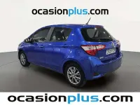 Usado Toyota Yaris Active 111 CV (81 kW) 2017 Azul Utilitario
