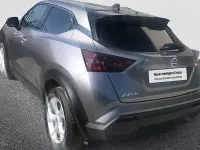 Usado Nissan Juke N-Connecta 114 CV (83 kW) 2022 Skline grey (metalizado) SUV