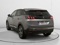 Usado Peugeot 3008 Allure 132 CV (97 kW) 2022 Gris SUV