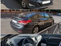 Usado Hyundai i40 136 CV (100 kW) 2014 Beige Berlina
