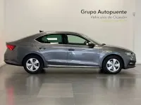 Usado Skoda Octavia Ambition 150 CV (110 kW) 2022 Gris Berlina