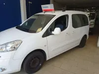 Usado Peugeot TePee Access 92 CV (67 kW) 2015 Blanco Van