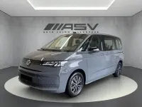 Usado VW Multivan Style 150 CV (110 kW) 2025 Gris / plata Monovolumen