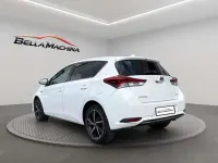 Usado Toyota Auris Hybrid Edition 136 CV (100 kW) 2018 Blanco Utilitario