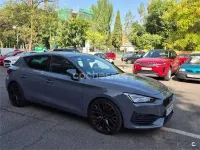 Usado Cupra Leon 300 CV (220 kW) 2022 Gris / plata Berlina