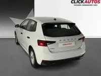 Usado Skoda Fabia Essence 80 CV (58 kW) 2025 Plata Utilitario