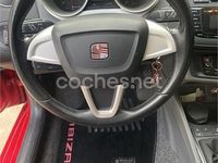 Usado Seat Ibiza SC 90 CV (66 kW) 2010 Rojo Utilitario