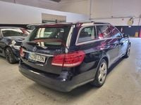 Usado Mercedes E220 Avantgarde 170 CV (125 kW) 2013 Azul Familiar