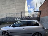 Usado Seat Ibiza 100 CV (73 kW) 2006 Gris / plata Utilitario