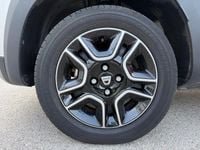 Usado Dacia Spring Comfort Plus 33 kW (45 CV) 2022 Gris Utilitario