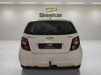 Usado Chevrolet Aveo LT 86 CV (63 kW) 2012 Blanco Berlina