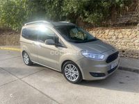 Usado Ford Tourneo Courier Titanium 95 CV (69 kW) 2017 Beige Monovolumen