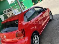 Usado VW Polo Advance 90 CV (66 kW) 2014 Rojo Berlina