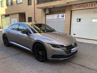 Usado VW Arteon 150 CV (110 kW) 2019 Gris Coupe