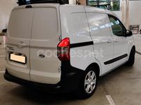 Usado Ford Tourneo Courier Trend 75 CV (55 kW) 2015 Blanco Monovolumen