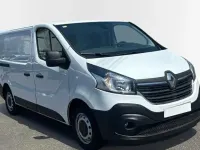 Usado Renault Trafic 120 CV (88 kW) 2021 Blanco Monovolumen