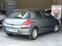 Usado Peugeot 308 120 CV (88 kW) 2010 Gris / plata Berlina