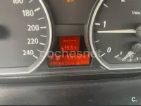 Usado BMW 118 122 CV (89 kW) 2005 Negro Utilitario