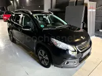 Usado Peugeot 2008 Allure 120 CV (88 kW) 2015 Negro SUV