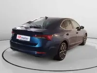 Usado Skoda Octavia Style 204 CV (150 kW) 2022 Azul Utilitario