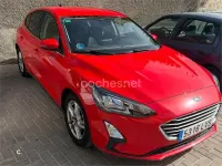 Usado Ford Focus Trend 125 CV (91 kW) 2021 Rojo Berlina
