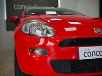 Usado Fiat Punto Easy 75 CV (55 kW) 2016 Rojo Utilitario