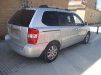 Usado Kia Carnival 185 CV (136 kW) 2007 Gris / plata Monovolumen