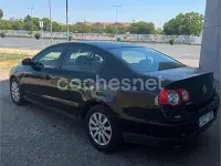 Usado VW Passat 140 CV (102 kW) 2010 Negro Berlina