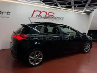 Usado Kia Ceed GT 128 CV (94 kW) 2012 Negro Berlina