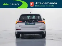 Usado Skoda Scala Ambition 110 CV (80 kW) 2021 Blanco Utilitario