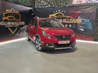 Usado Peugeot 2008 Allure 110 CV (80 kW) 2018 Rojo SUV