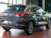 Usado VW T-Roc Advance 150 CV (110 kW) 2021 Gris / plata SUV