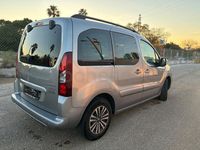 Usado Peugeot Partner Tepee Style 100 CV (73 kW) 2016 Gris / plata Monovolumen