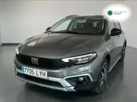 Usado Fiat Tipo Cross 101 CV (74 kW) 2022 Verde Familiar