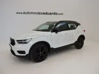 Usado Volvo XC40 Momentum 163 CV (119 kW) 2021 Blanco SUV