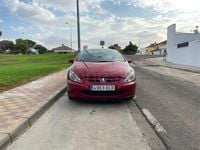 Usado Peugeot 307 CC 143 CV (105 kW) 2005 Granate Descapotable