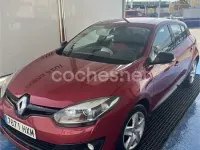 Usado Renault Mégane III Business 95 CV (69 kW) 2014 Rojo Berlina