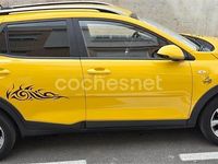 Usado Kia Stonic 100 CV (73 kW) 2023 Amarillo SUV