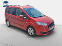 Usado Ford Tourneo Courier Titanium 100 CV (73 kW) 2015 Rojo Monovolumen