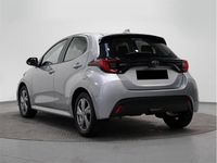 Usado Toyota Yaris Hybrid Active 116 CV (85 kW) 2024 Gris ágata Berlina