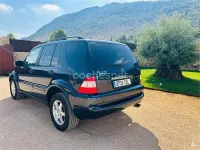 Usado Mercedes ML270 Edition 163 CV (119 kW) 2004 Azul SUV