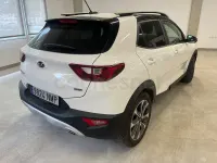 Usado Kia Stonic 110 CV (80 kW) 2018 Blanco SUV