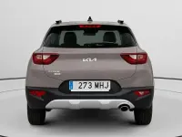 Usado Kia Stonic 120 CV (88 kW) 2023 Verde SUV