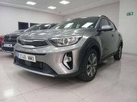 Usado Kia Stonic 99 HP (72 kW) 2024 Cinzento SUV