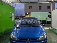 Usado Peugeot 206 90 CV (66 kW) 2005 Azul Berlina