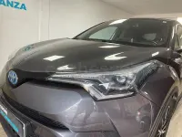 Usado Toyota C-HR Plus 122 CV (89 kW) 2017 Gris / plata SUV