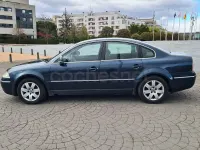 Usado VW Passat Highline 180 CV (132 kW) 2004 Azul Berlina