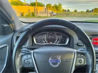 Usado Volvo V60 Momentum 120 CV (88 kW) 2018 Gris / plata Familiar